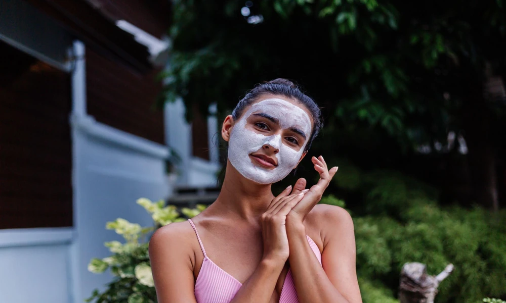 4 Simple Tips to Boost Your Skin Glow Effectively Today With Radiance Facial